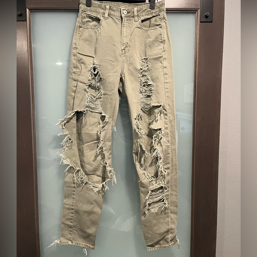 American Eagle Sage green mom jeans